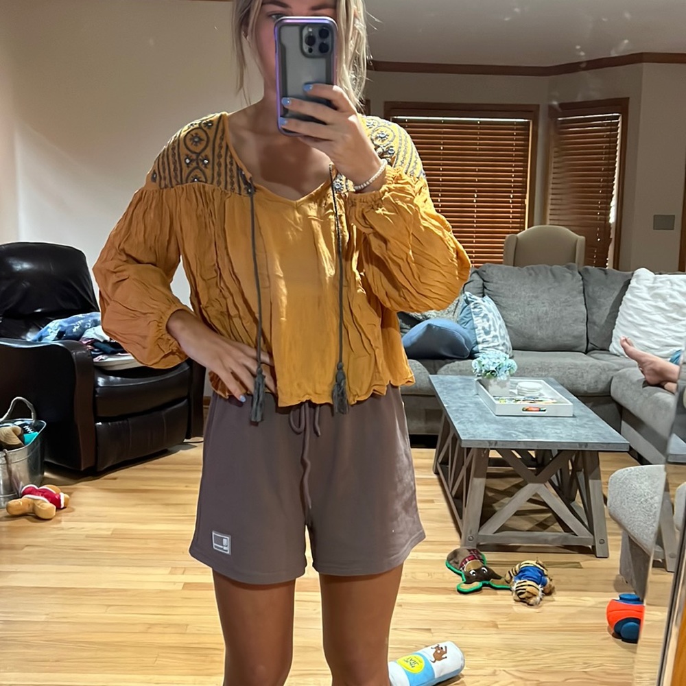 Buckle Top